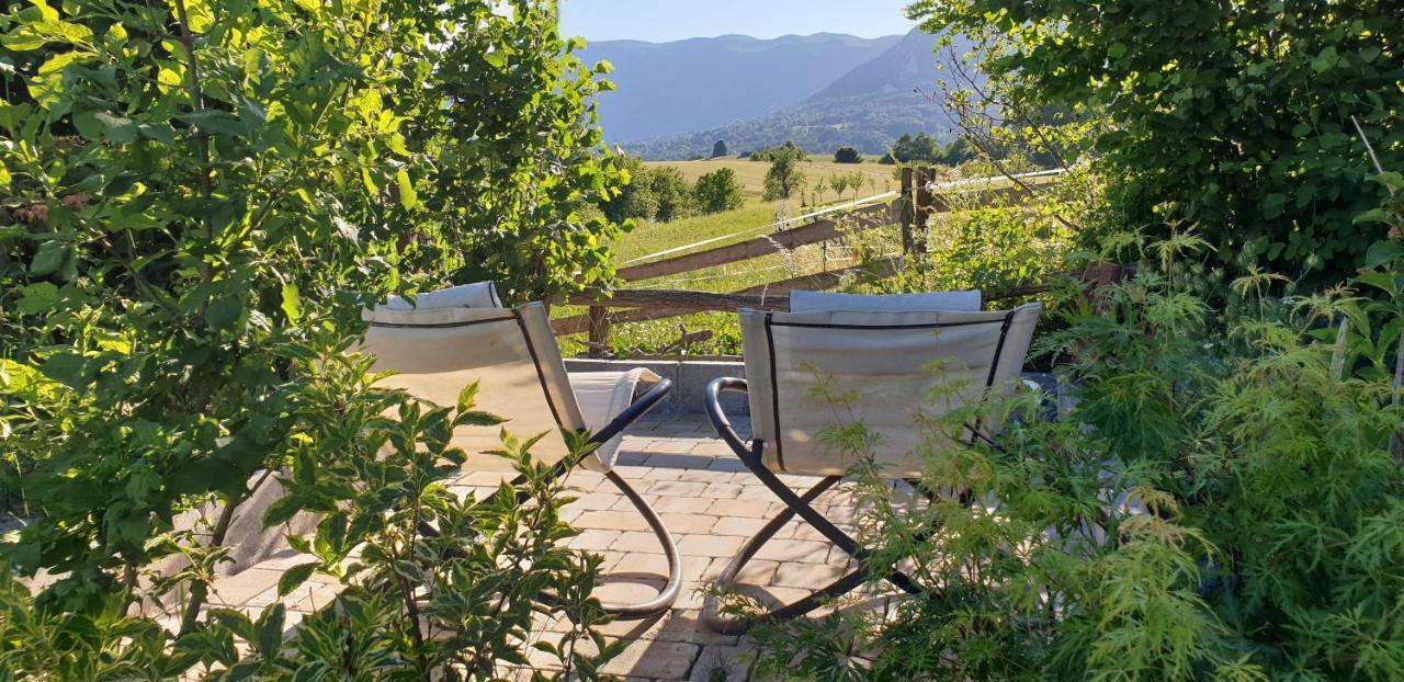 Lipizzaner Lodge Guest House Postumia Esterno foto