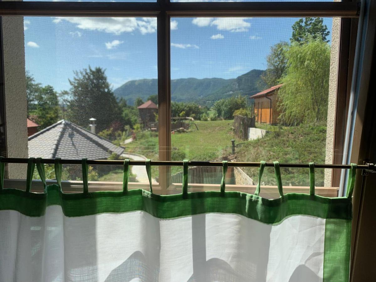 Lipizzaner Lodge Guest House Postumia Esterno foto