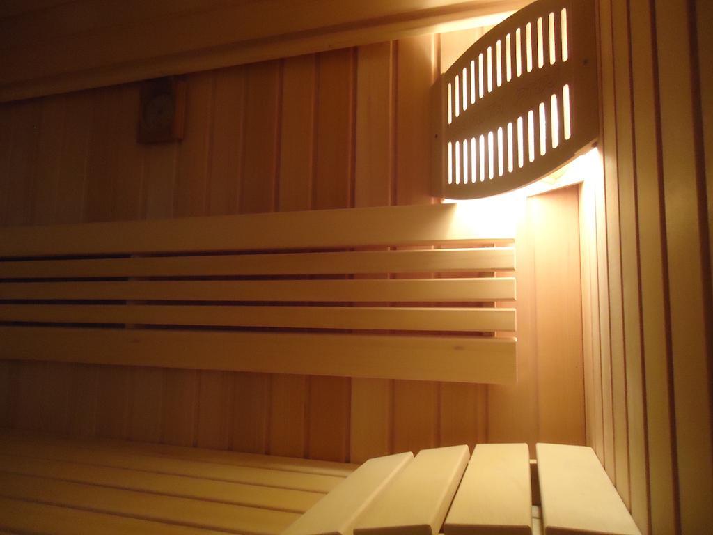 Lipizzaner Lodge Guest House Postumia Esterno foto